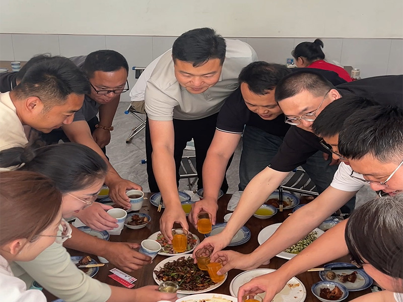 不止于鋼鐵：敬我們背后的人 —— 致2層集裝箱房團(tuán)隊(duì)的一場溫馨晚宴